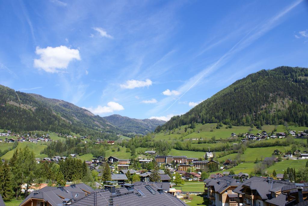 Appartamento Haus Im Turm Bad Kleinkirchheim Esterno foto